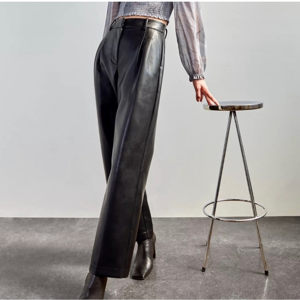 SOLD Aritzia Wilfred effortless leather pants